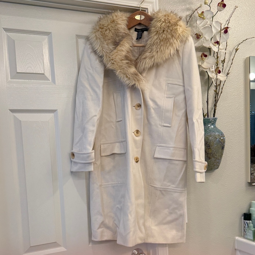 New York Company Women's White Fur (removable) Collar Coat